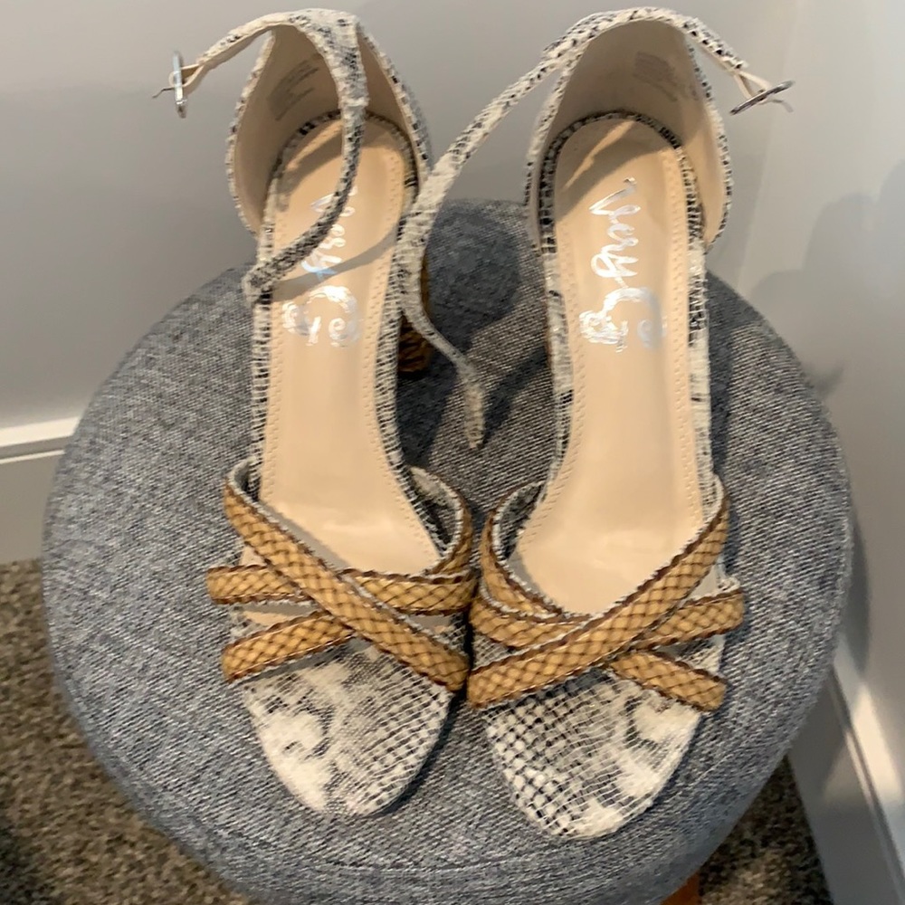 Chunky animal print heel